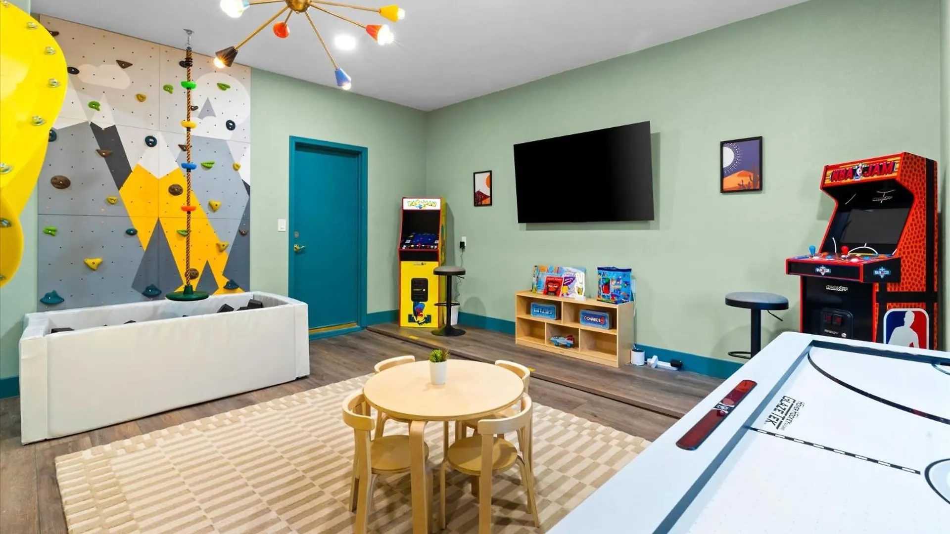 Epic Family Home Pool Slide Putt Putt Theatre Room Phoenix Dom wakacyjny