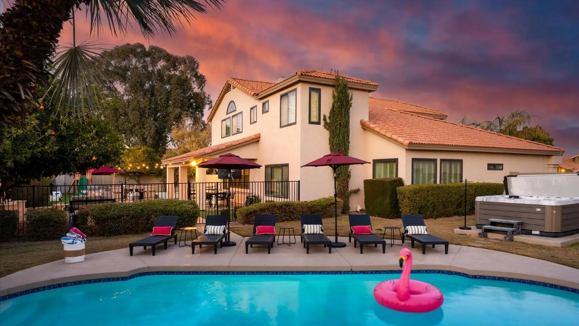 Dom wakacyjny Epic Family Home Pool Slide Putt Putt Theatre Room Phoenix